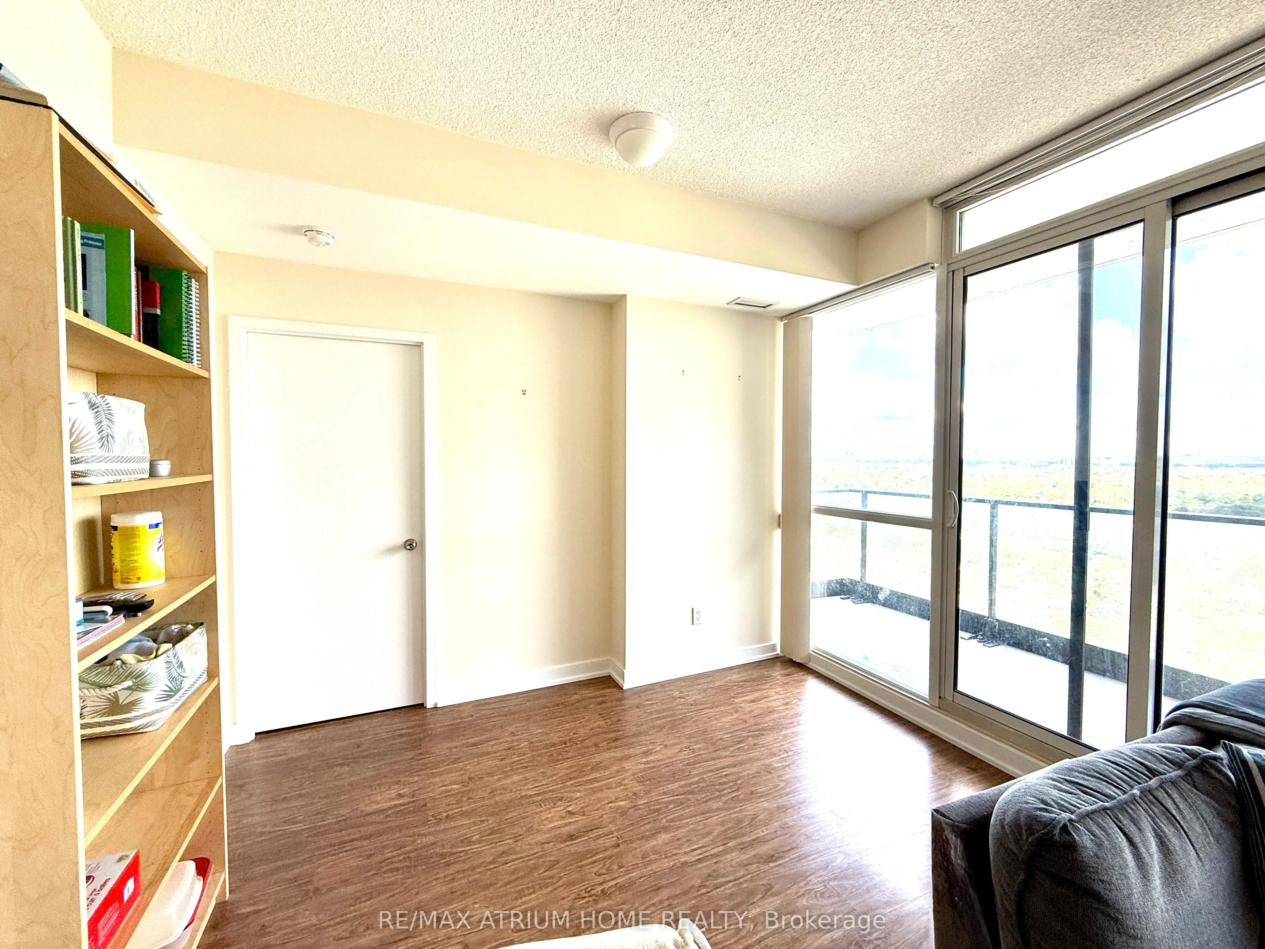 29 Singer Court, #2605