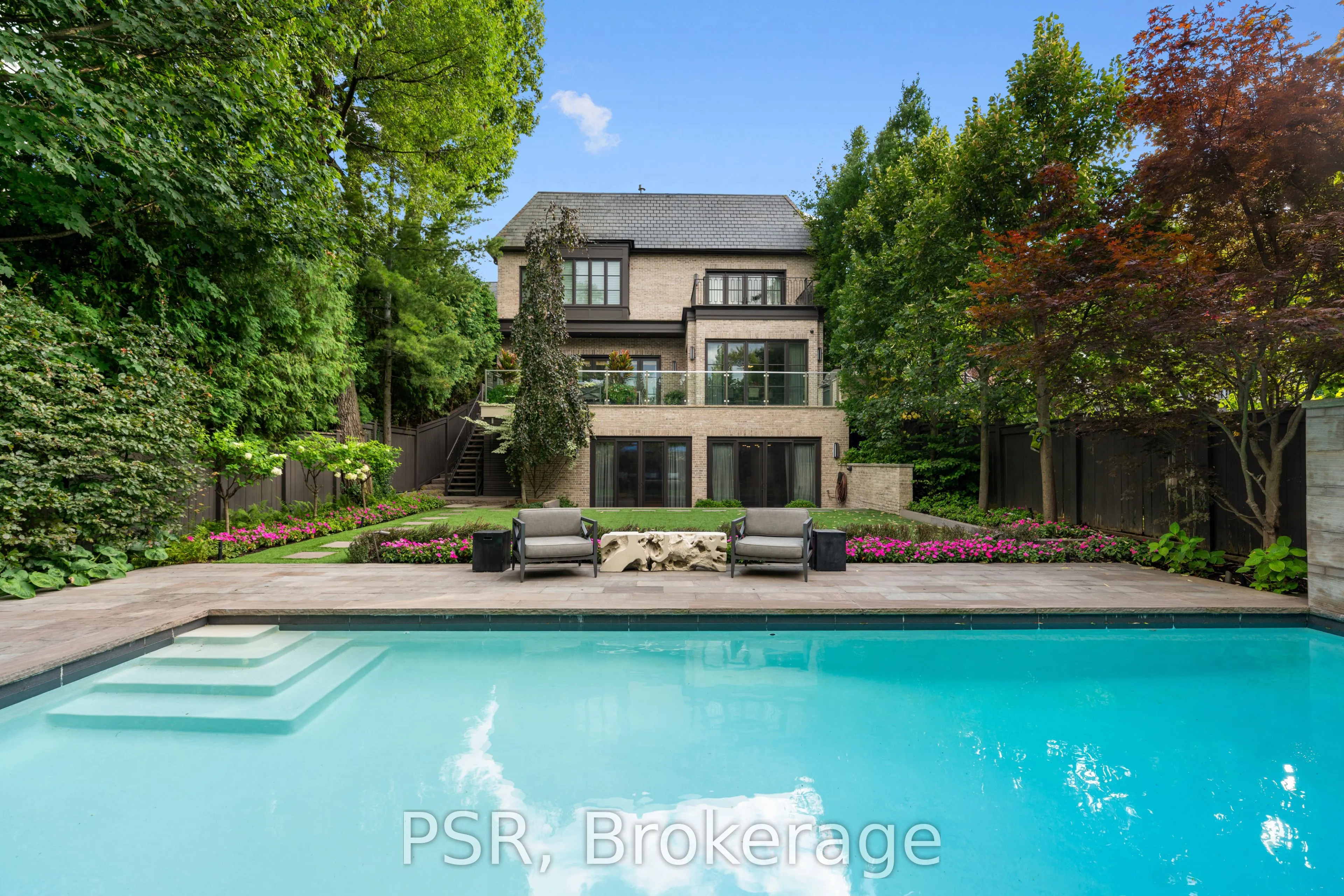 221 Dunvegan Road