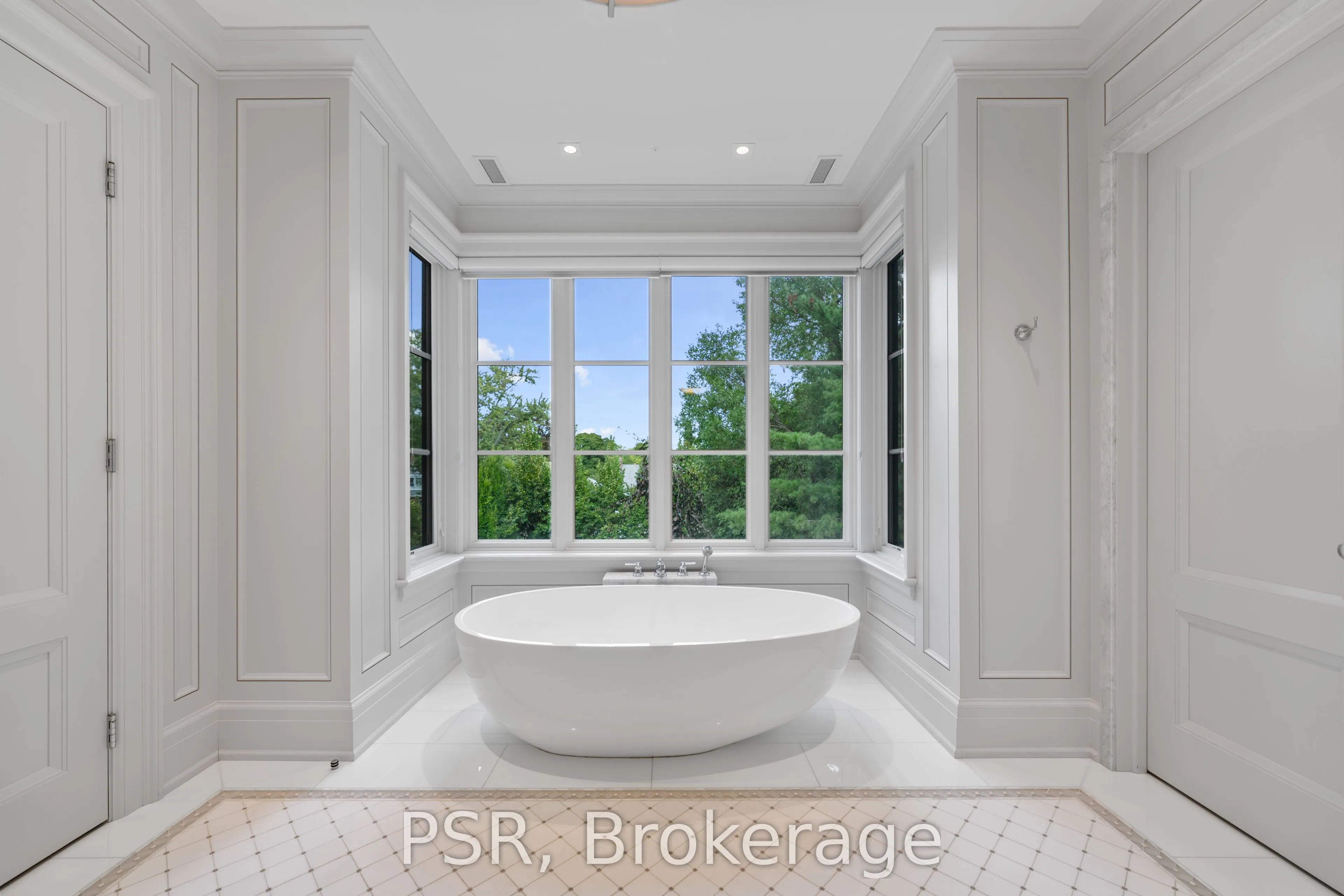 221 Dunvegan Road