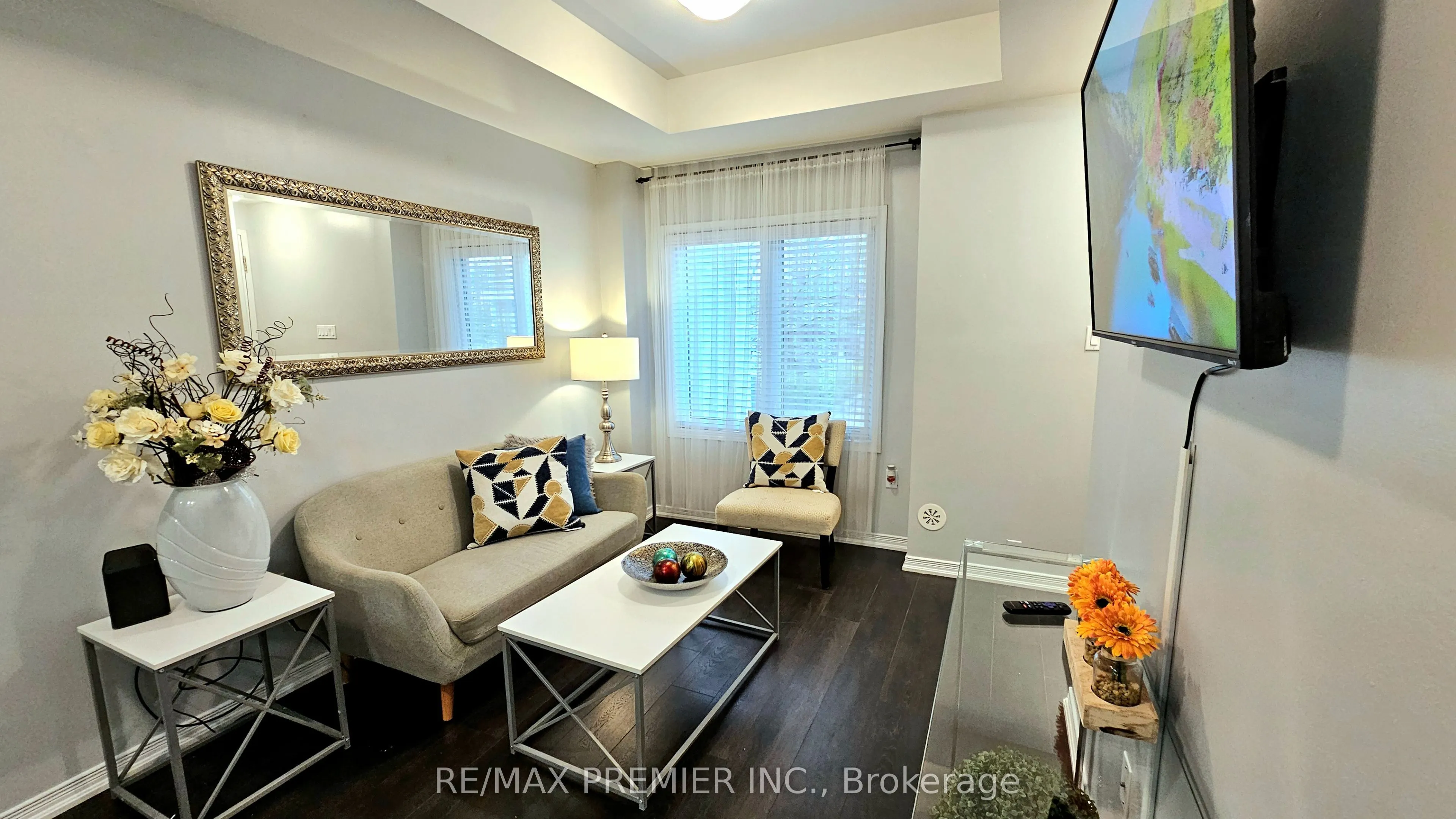 19 Coneflower Crescent, #272