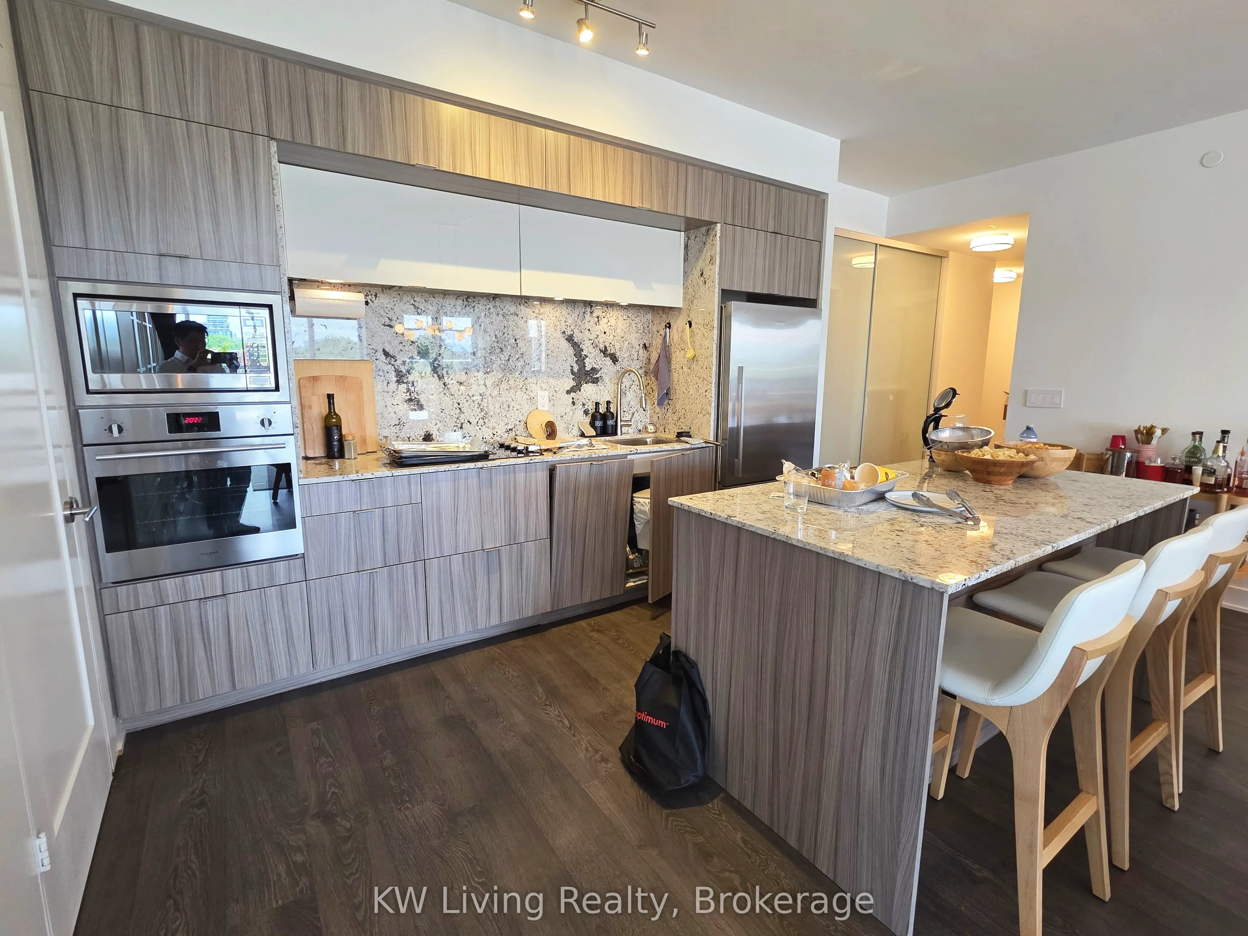 38 Cameron Street, #608