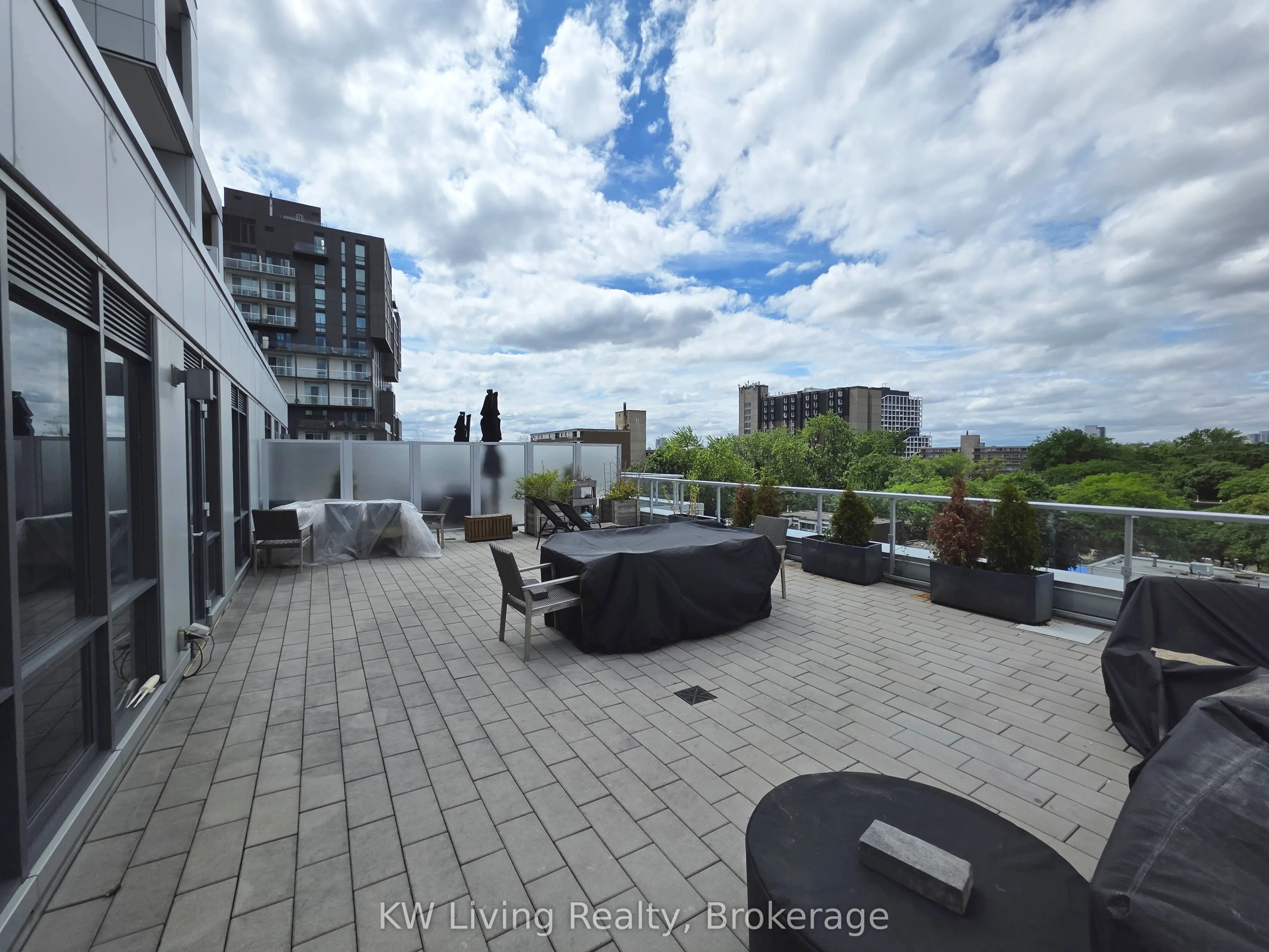 38 Cameron Street, #608