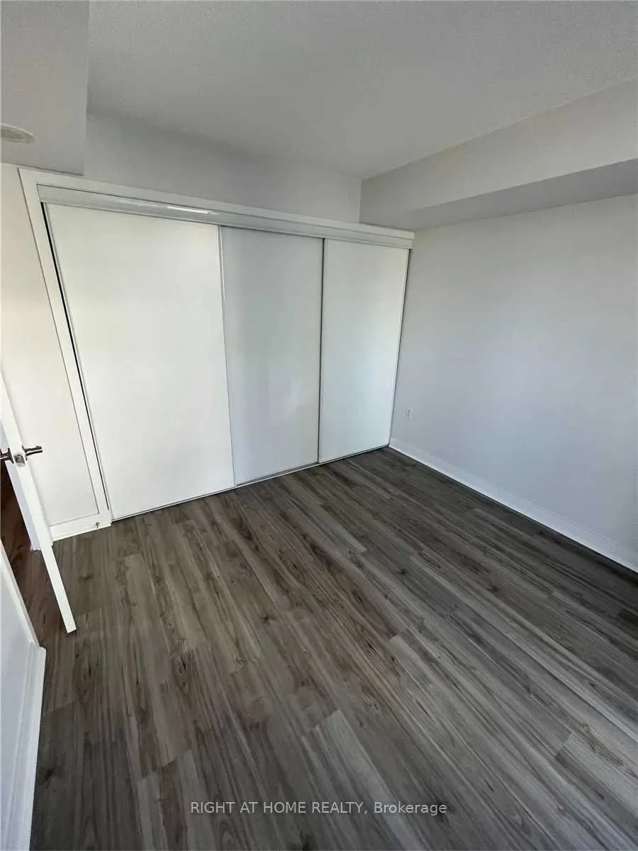 11 Brunel Court, #507