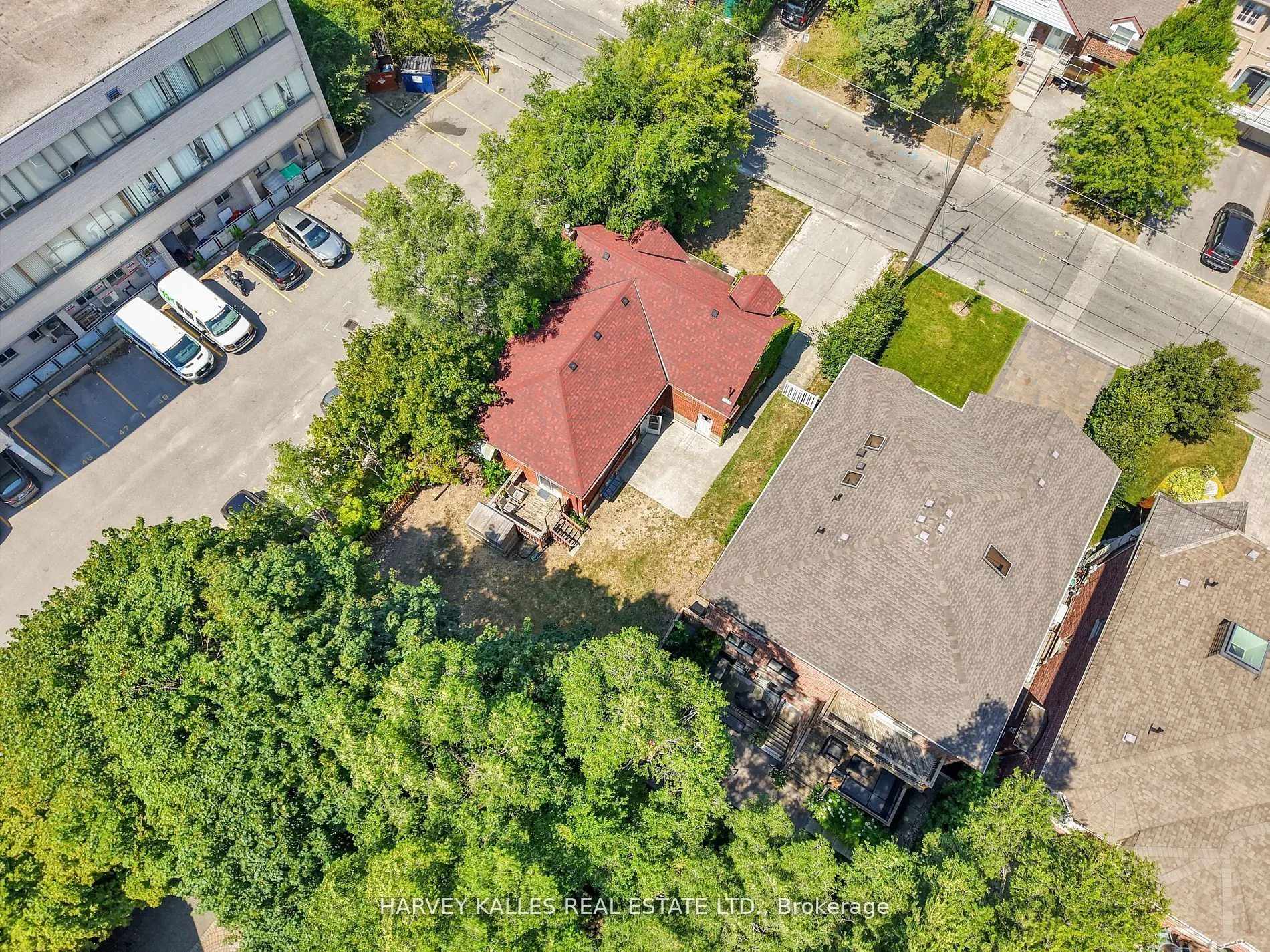 547 Douglas Avenue