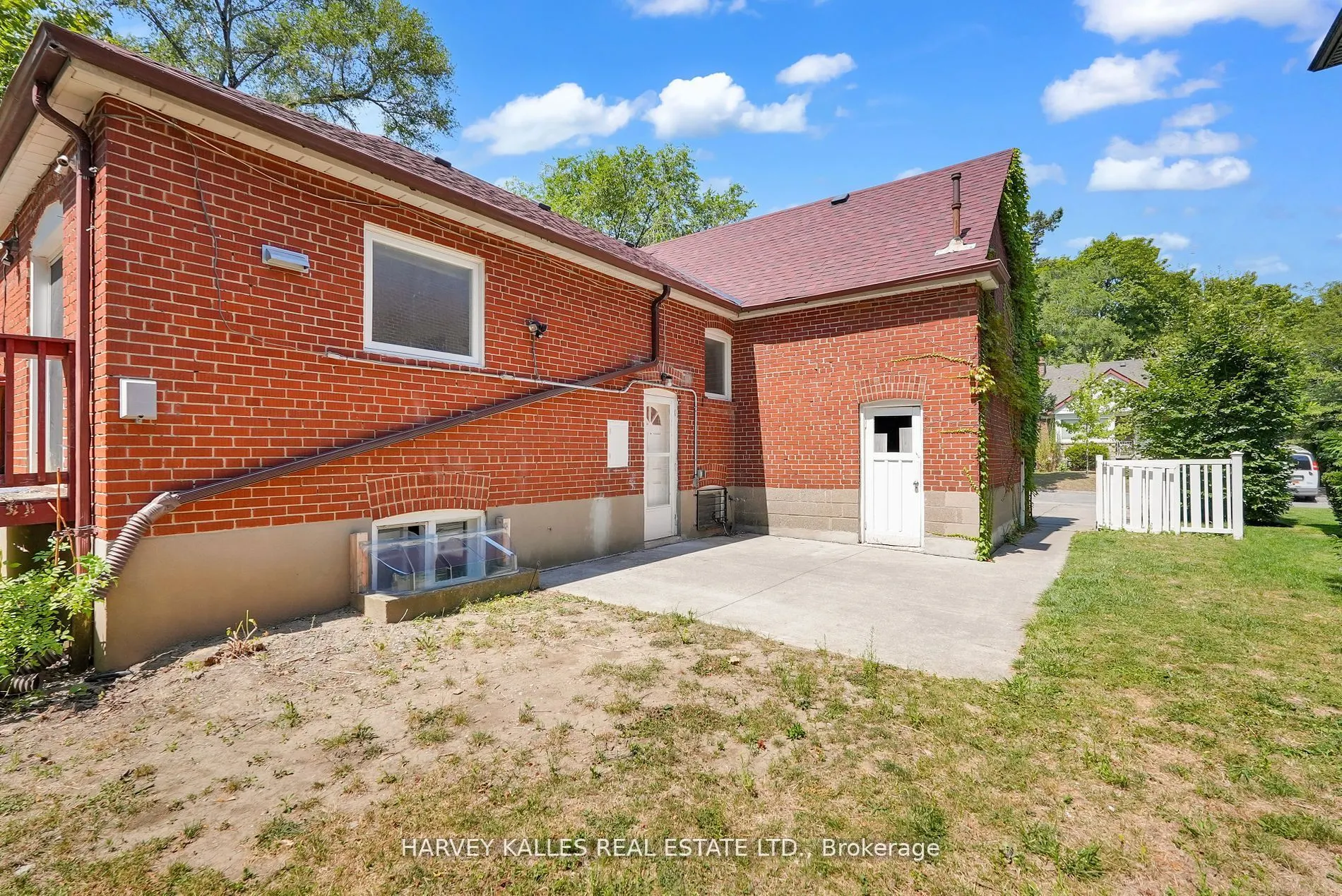 547 Douglas Avenue