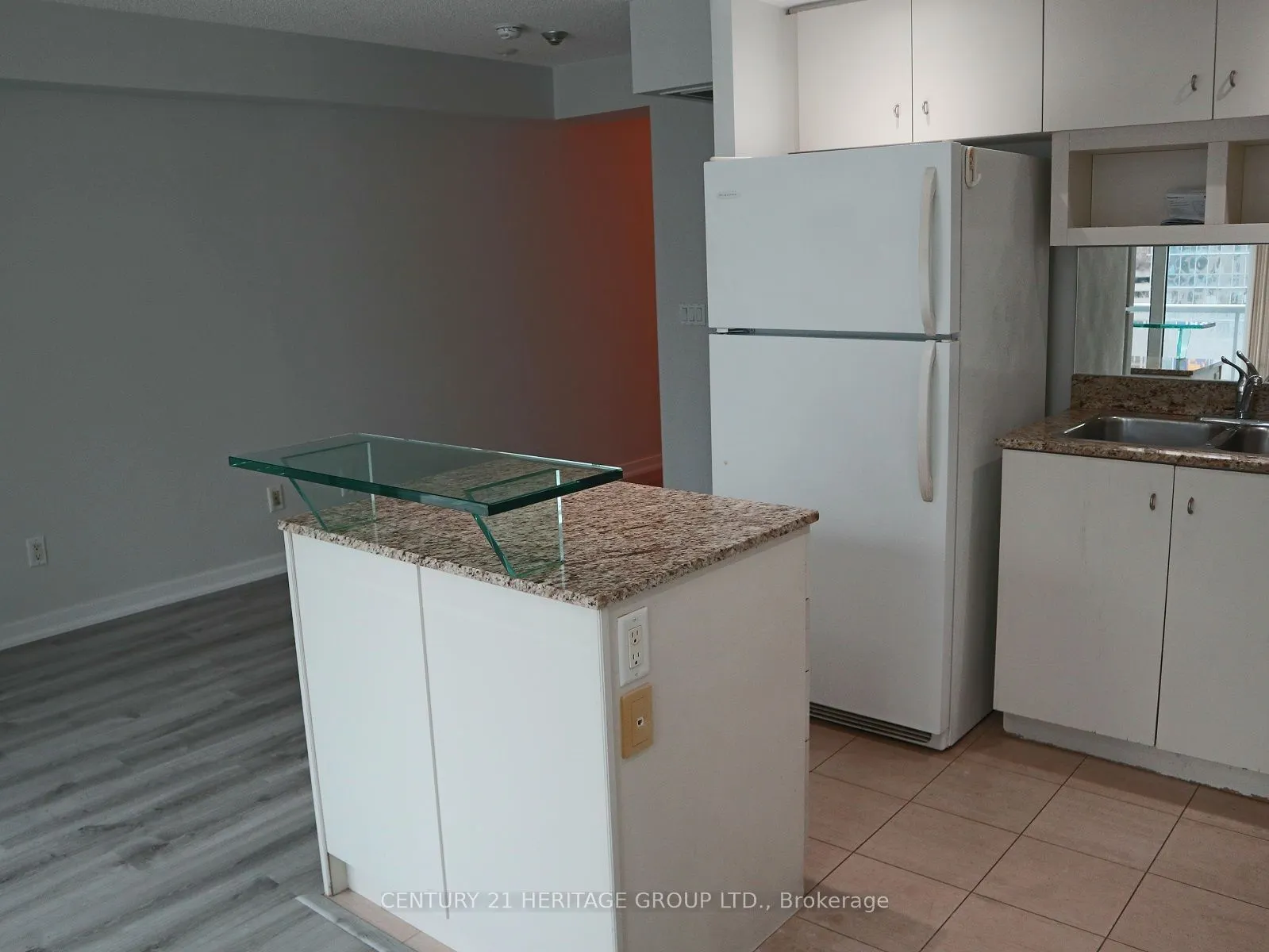 8 York Street, #604