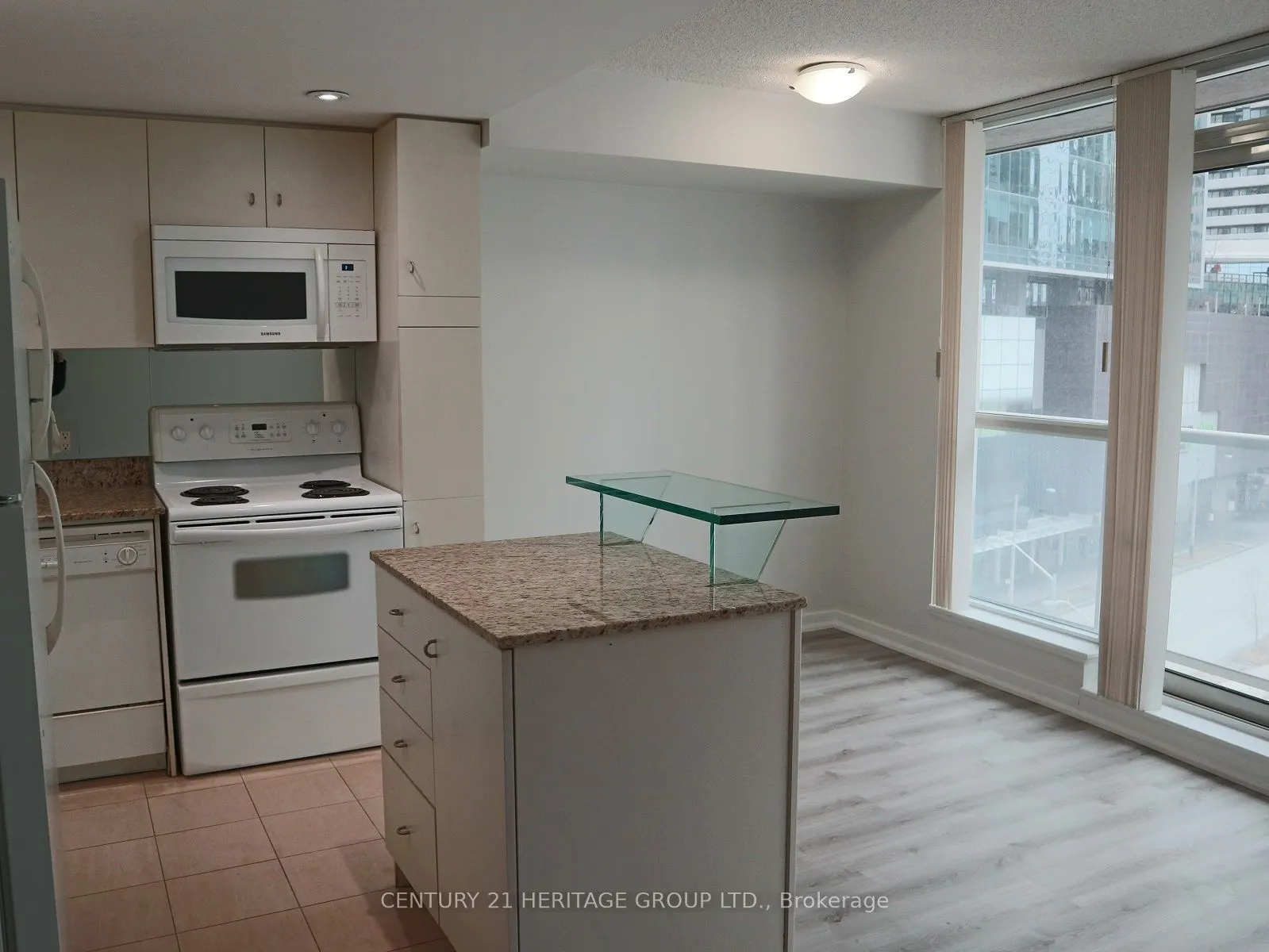 8 York Street, #604