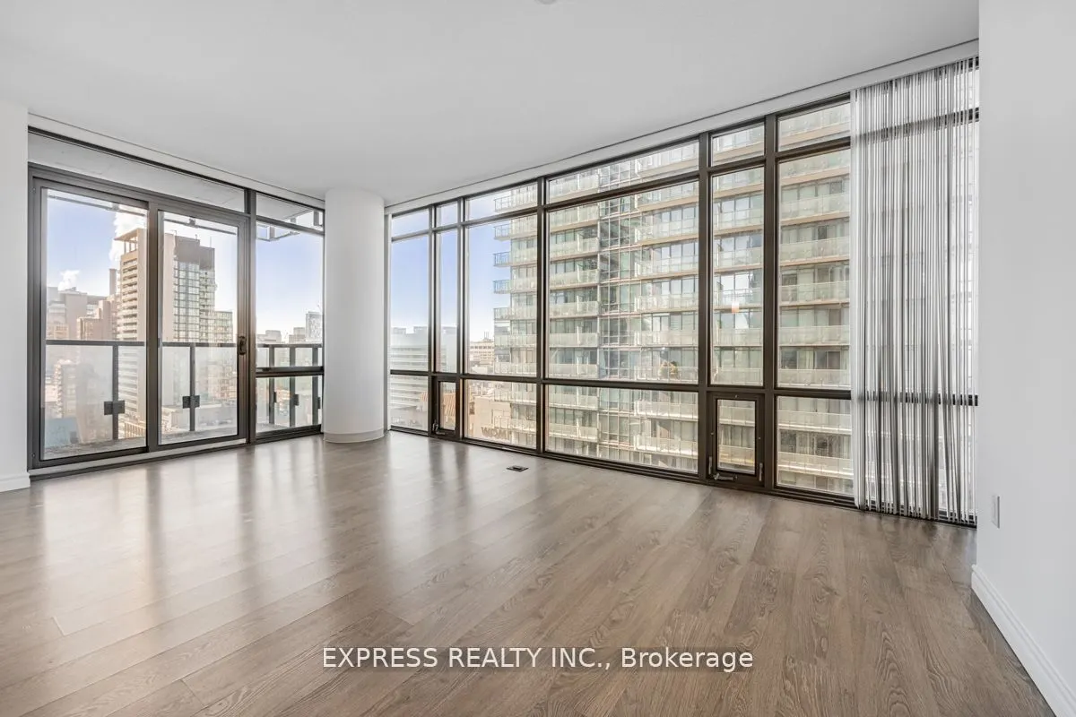 37 Grosvenor Street, #2102