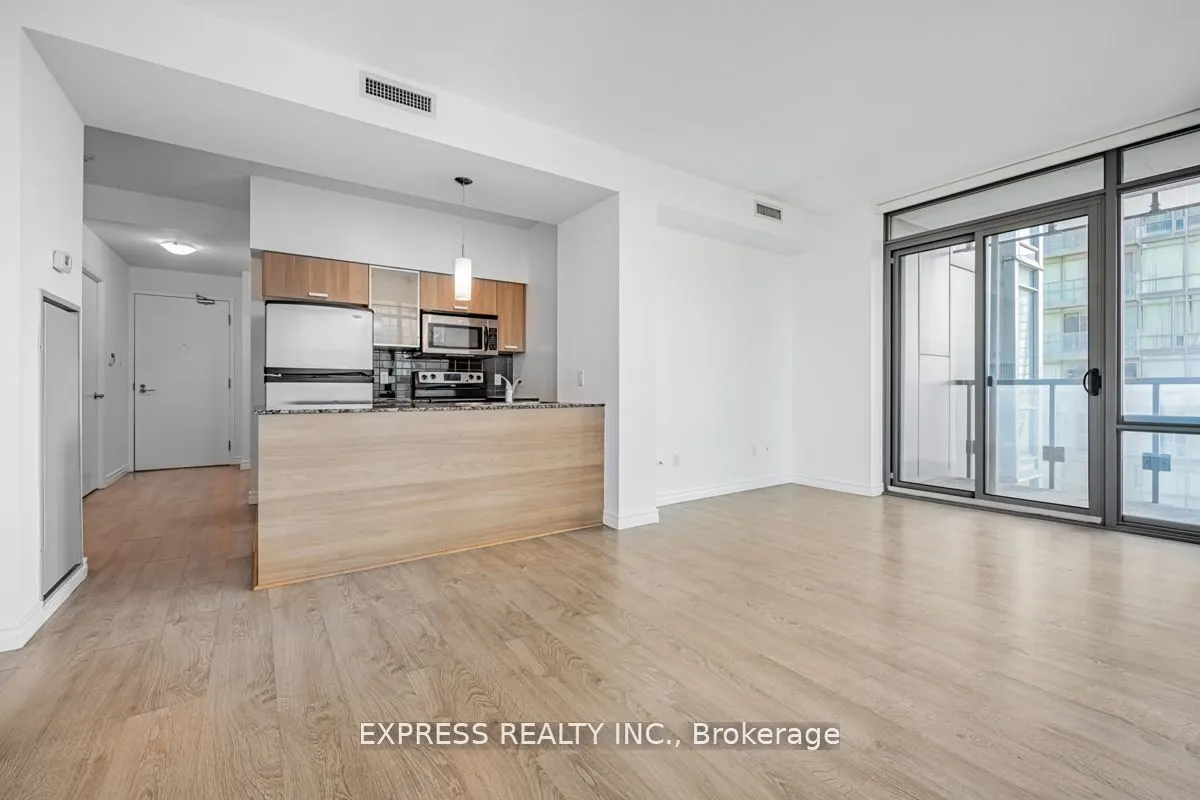 37 Grosvenor Street, #2102