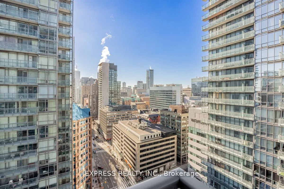 37 Grosvenor Street, #2102