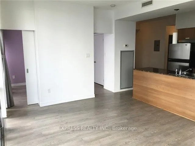 37 Grosvenor Street, #2102