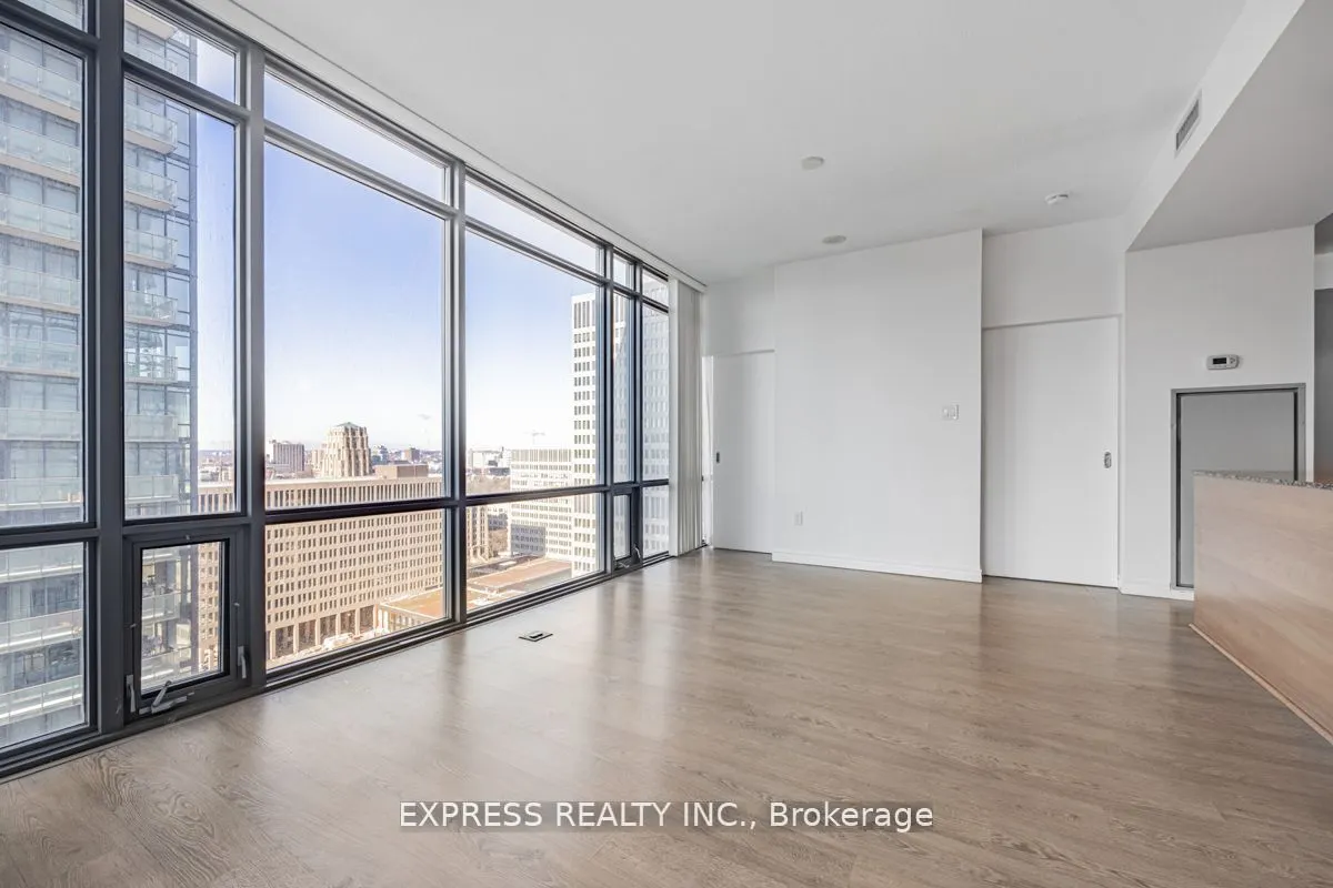 37 Grosvenor Street, #2102