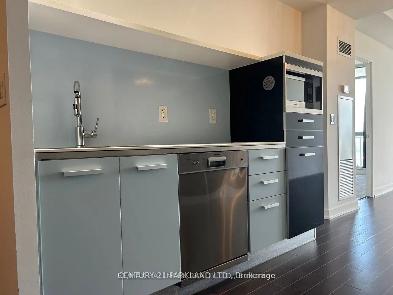 38 Dan Leckie Way, #2315