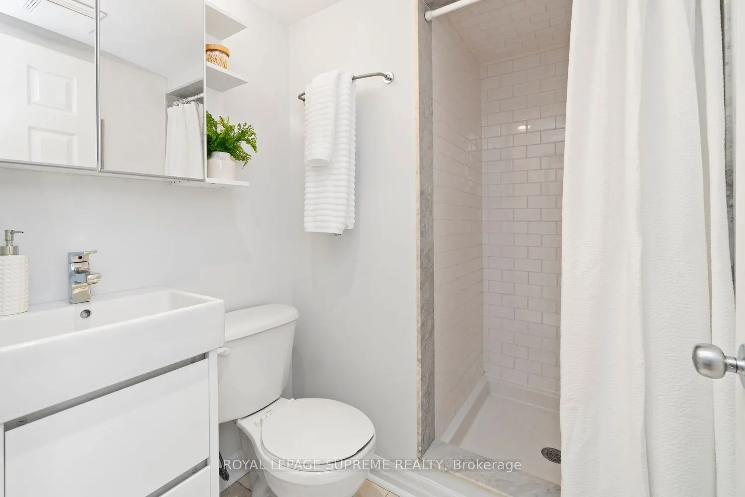 6 Wellesley Place, #37