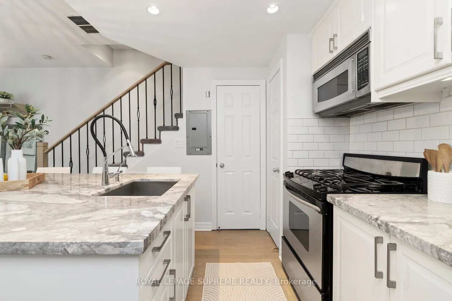 6 Wellesley Place, #37