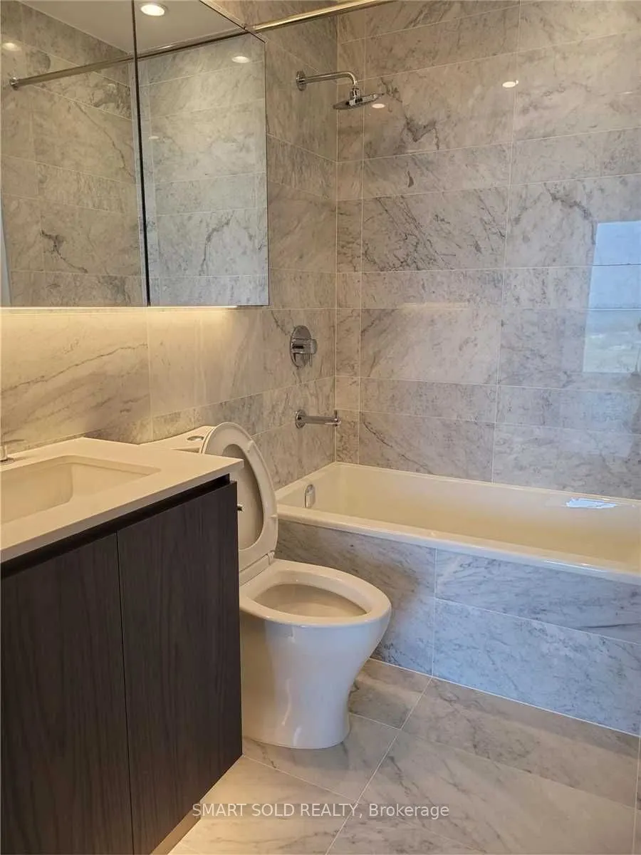 17 Bathurst Street, #3616