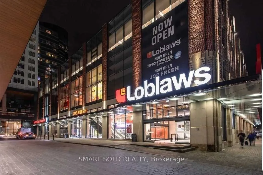 17 Bathurst Street, #3616