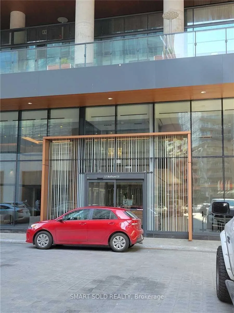 17 Bathurst Street, #3616