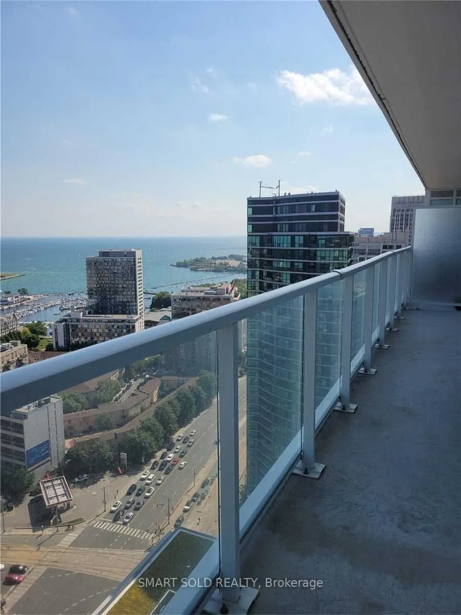 17 Bathurst Street, #3616