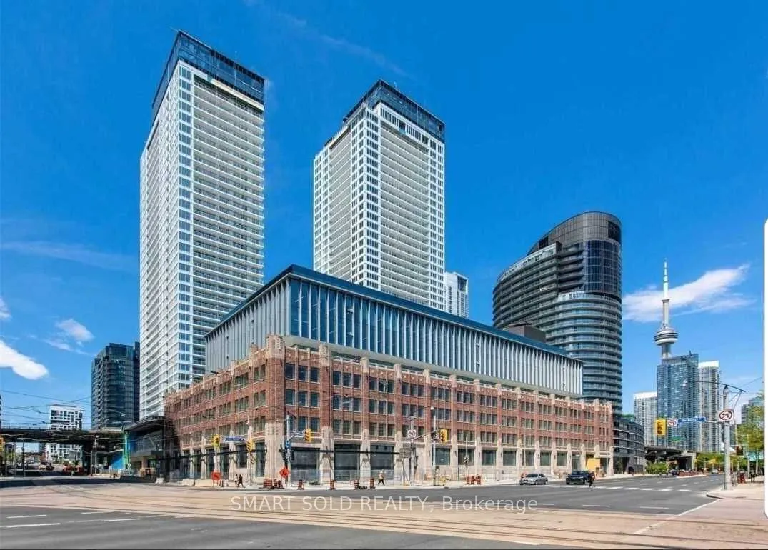 17 Bathurst Street, #3616