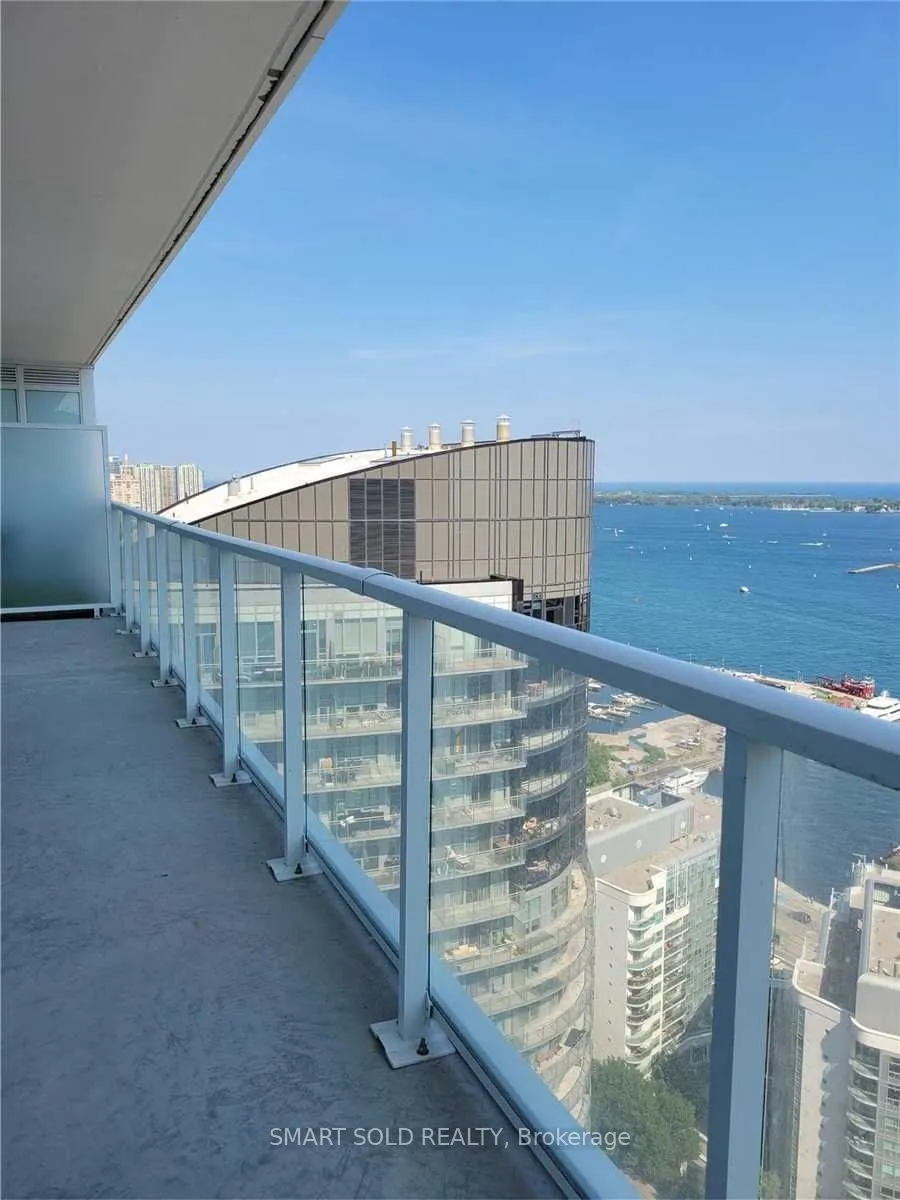 17 Bathurst Street, #3616