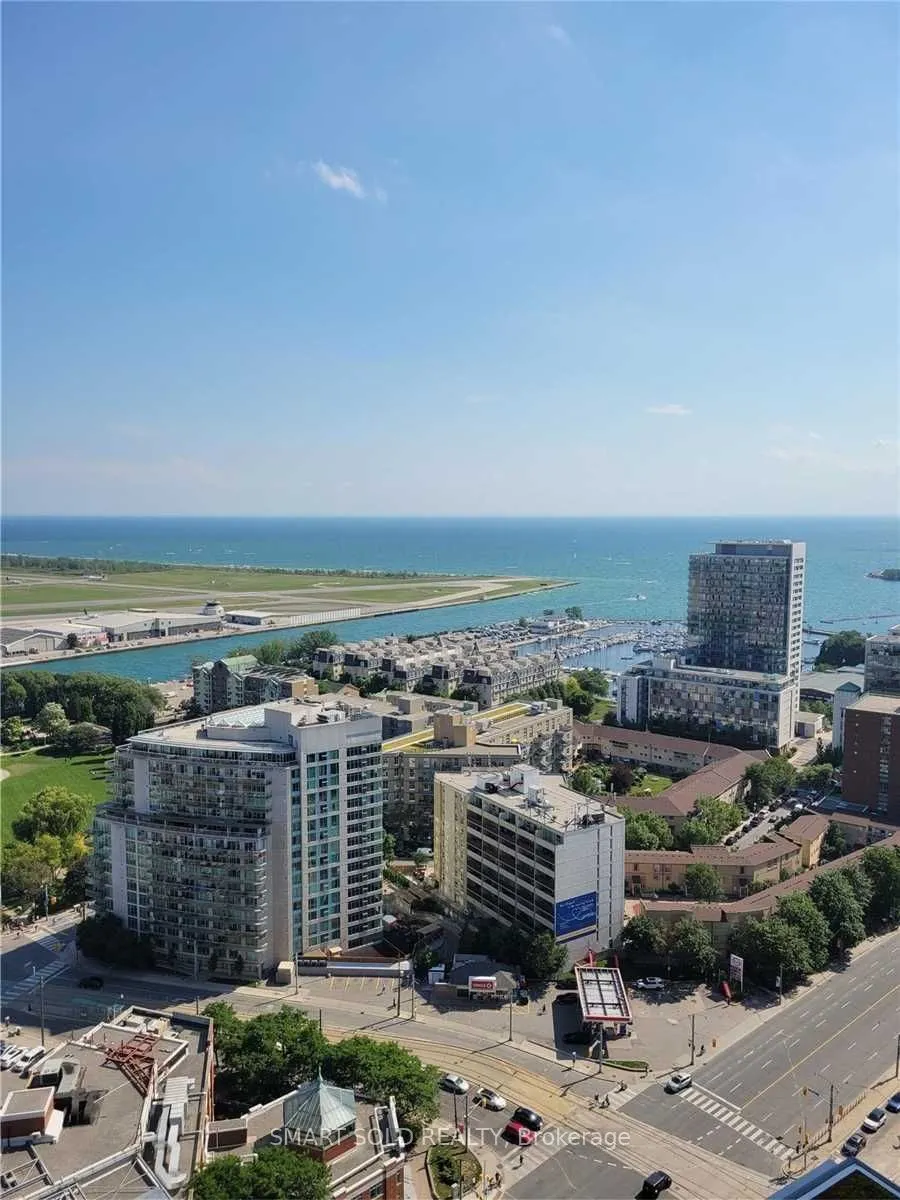 17 Bathurst Street, #3616