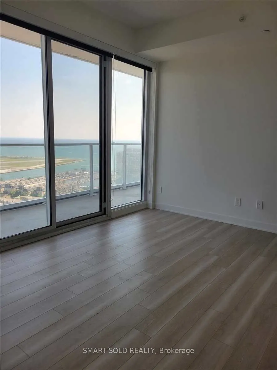 17 Bathurst Street, #3616