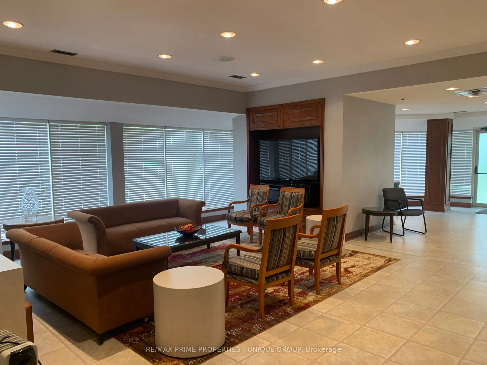 268 Ridley Boulevard N, #1517