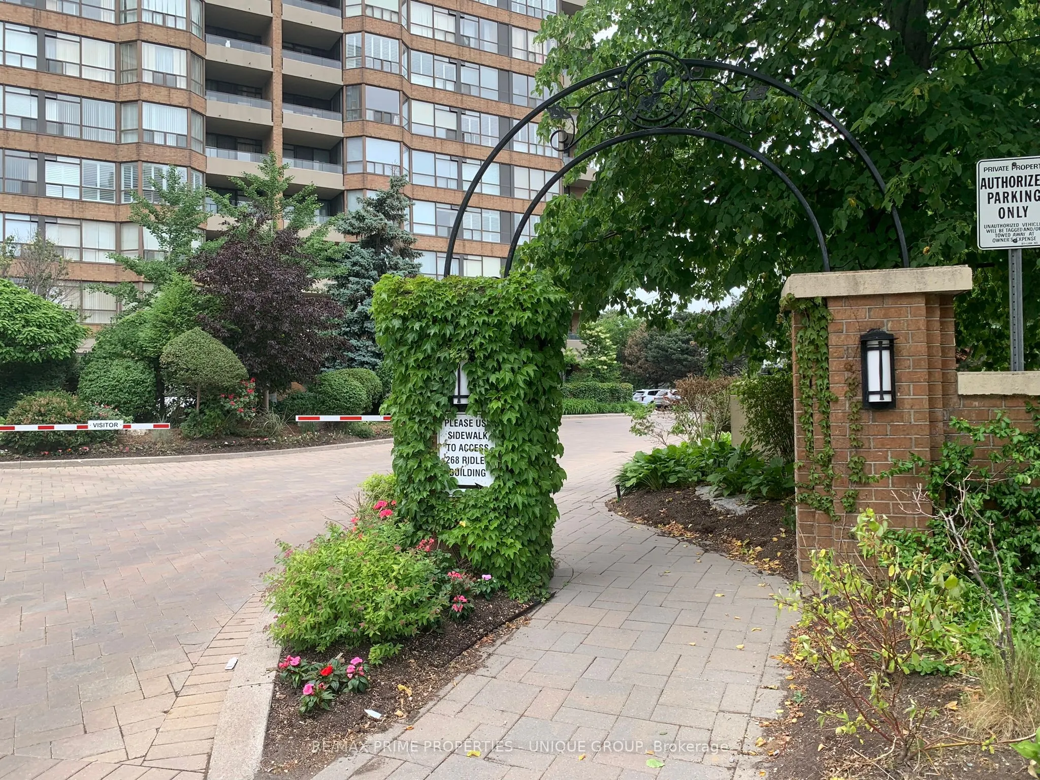 268 Ridley Boulevard N, #1517