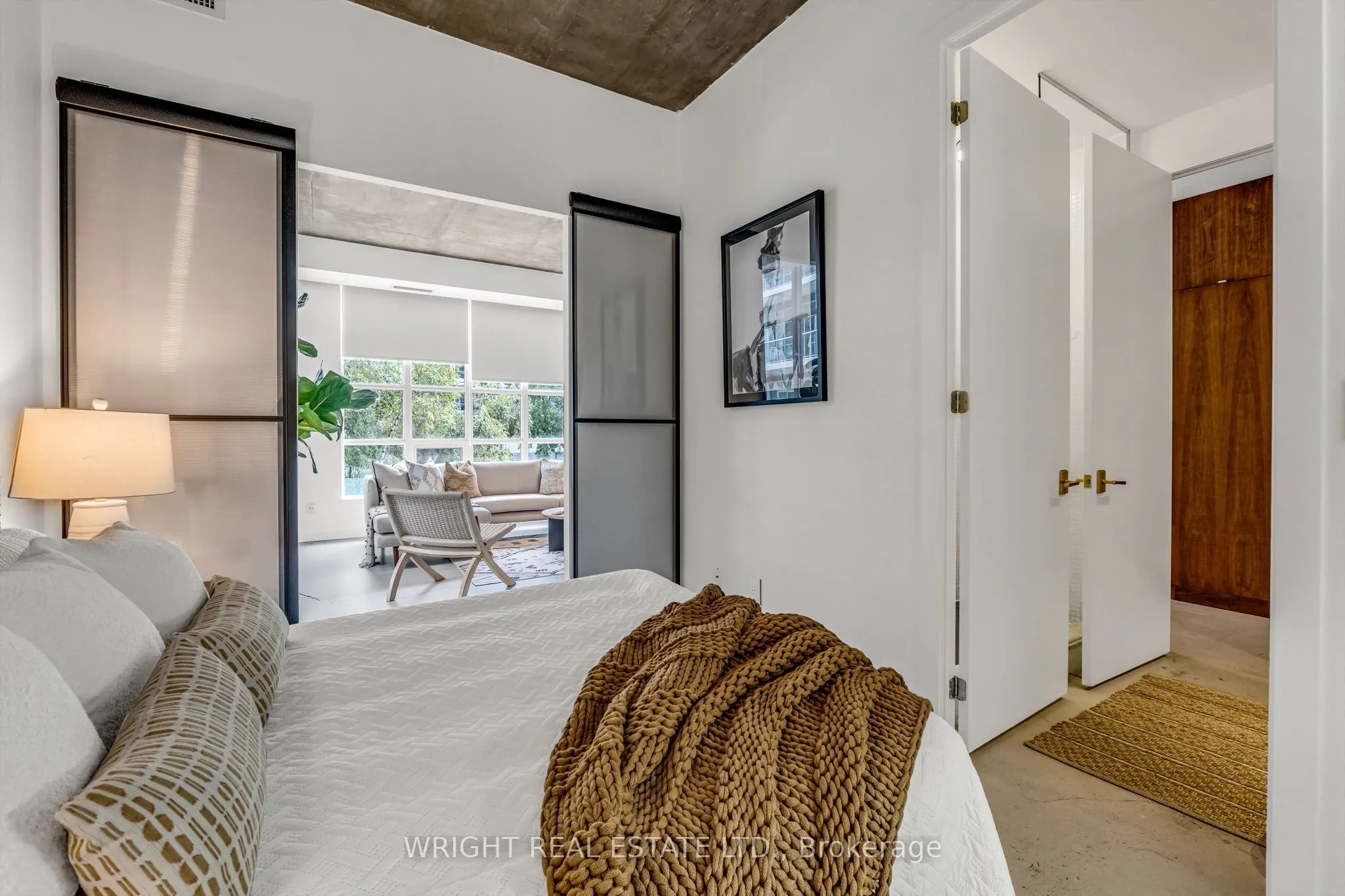 19 Brant Street, #209