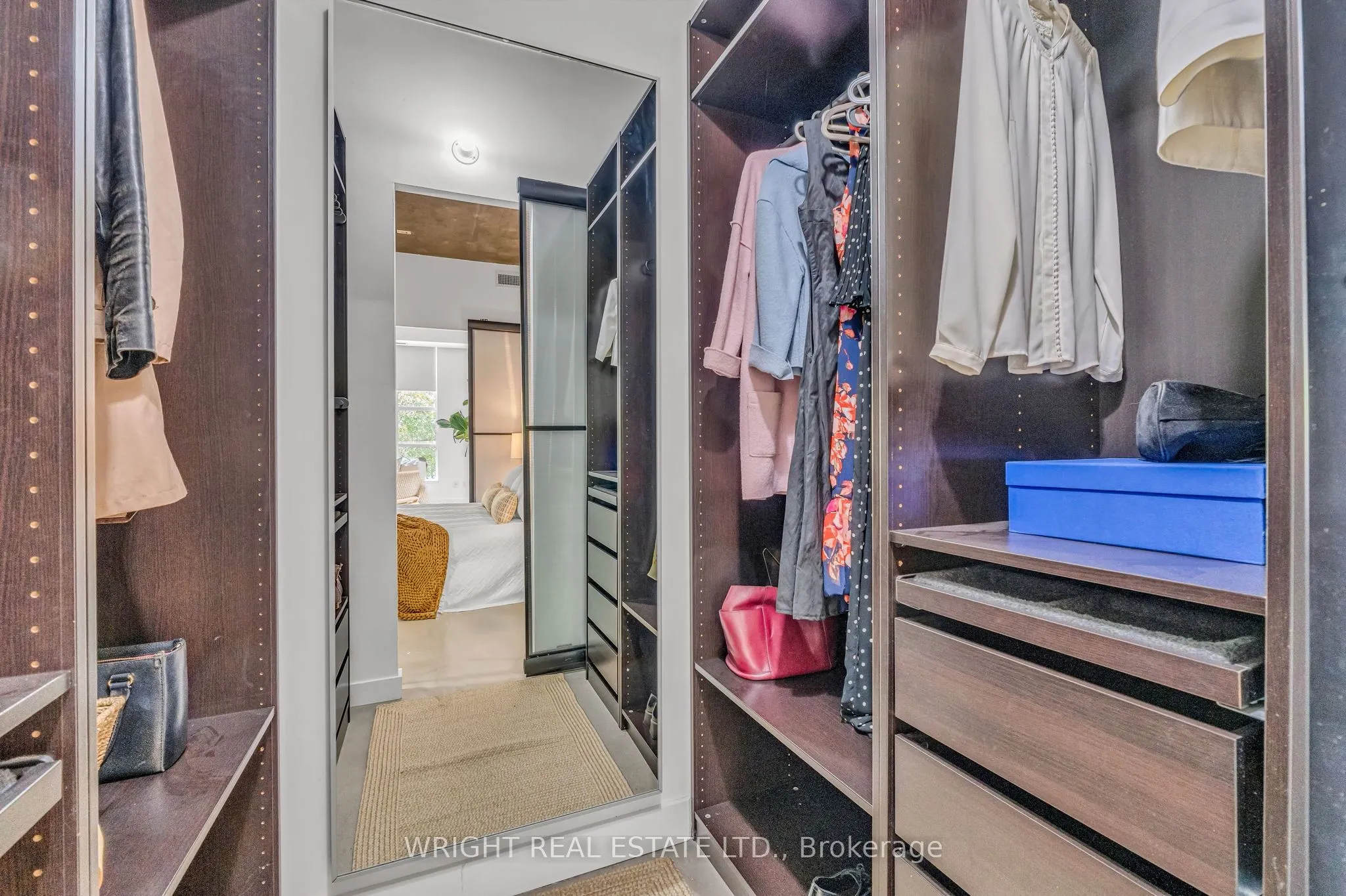 19 Brant Street, #209