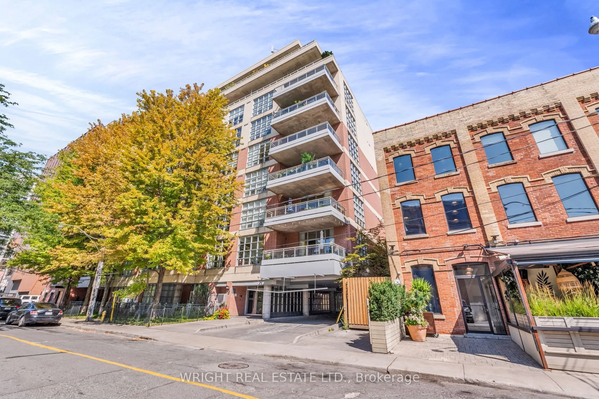 19 Brant Street, #209