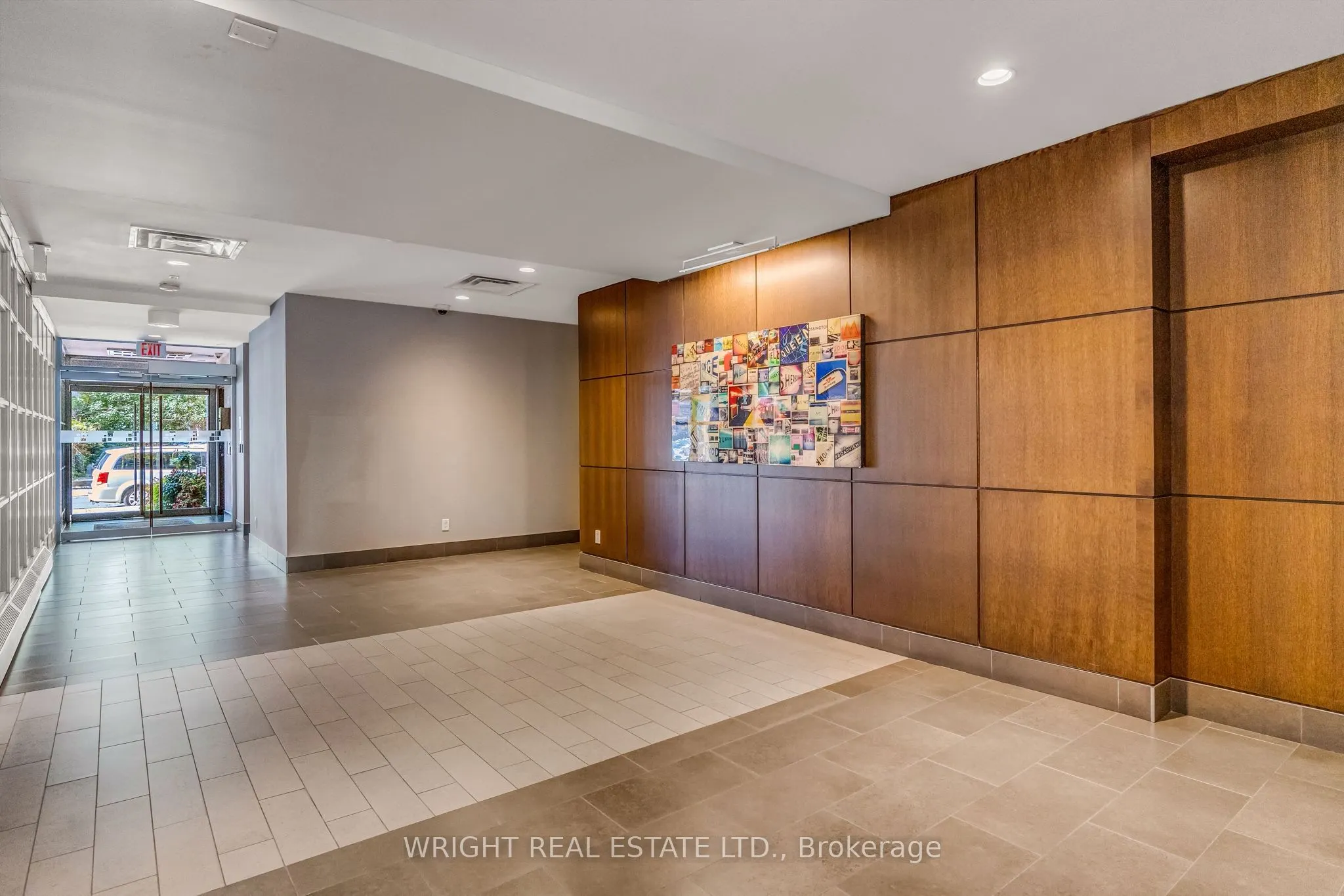19 Brant Street, #209