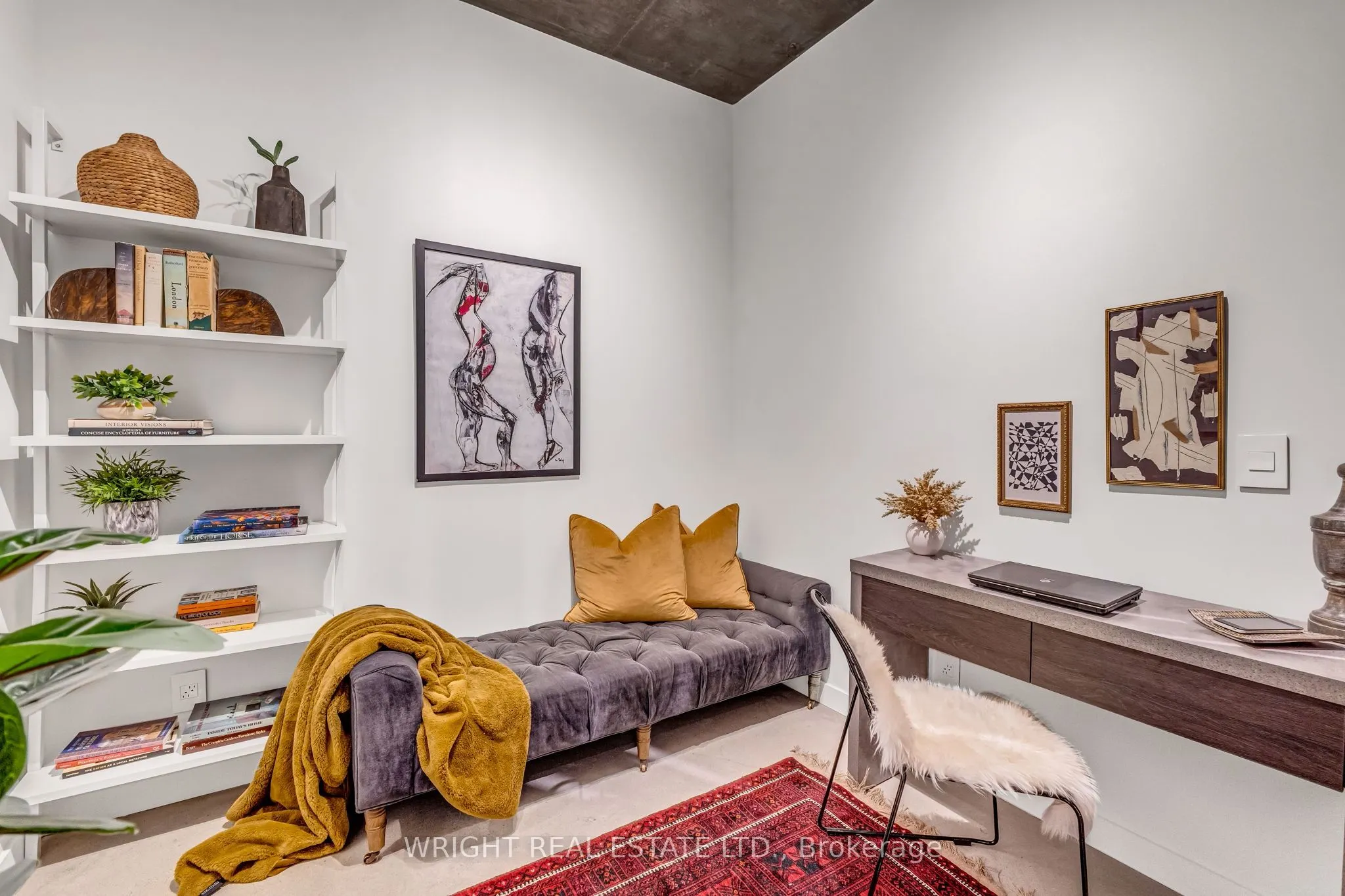 19 Brant Street, #209