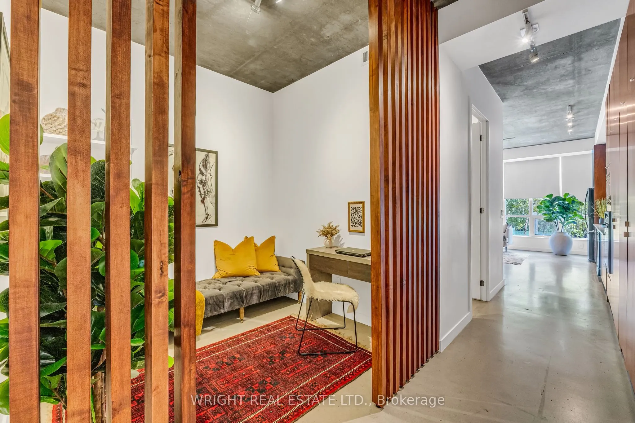 19 Brant Street, #209
