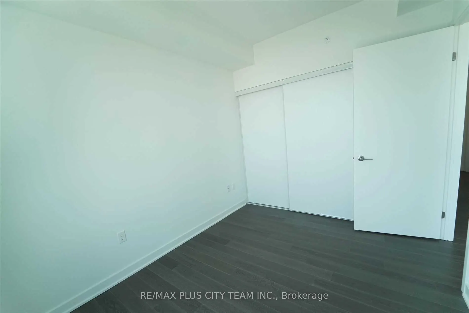 115 Blue Jays Way, #2802