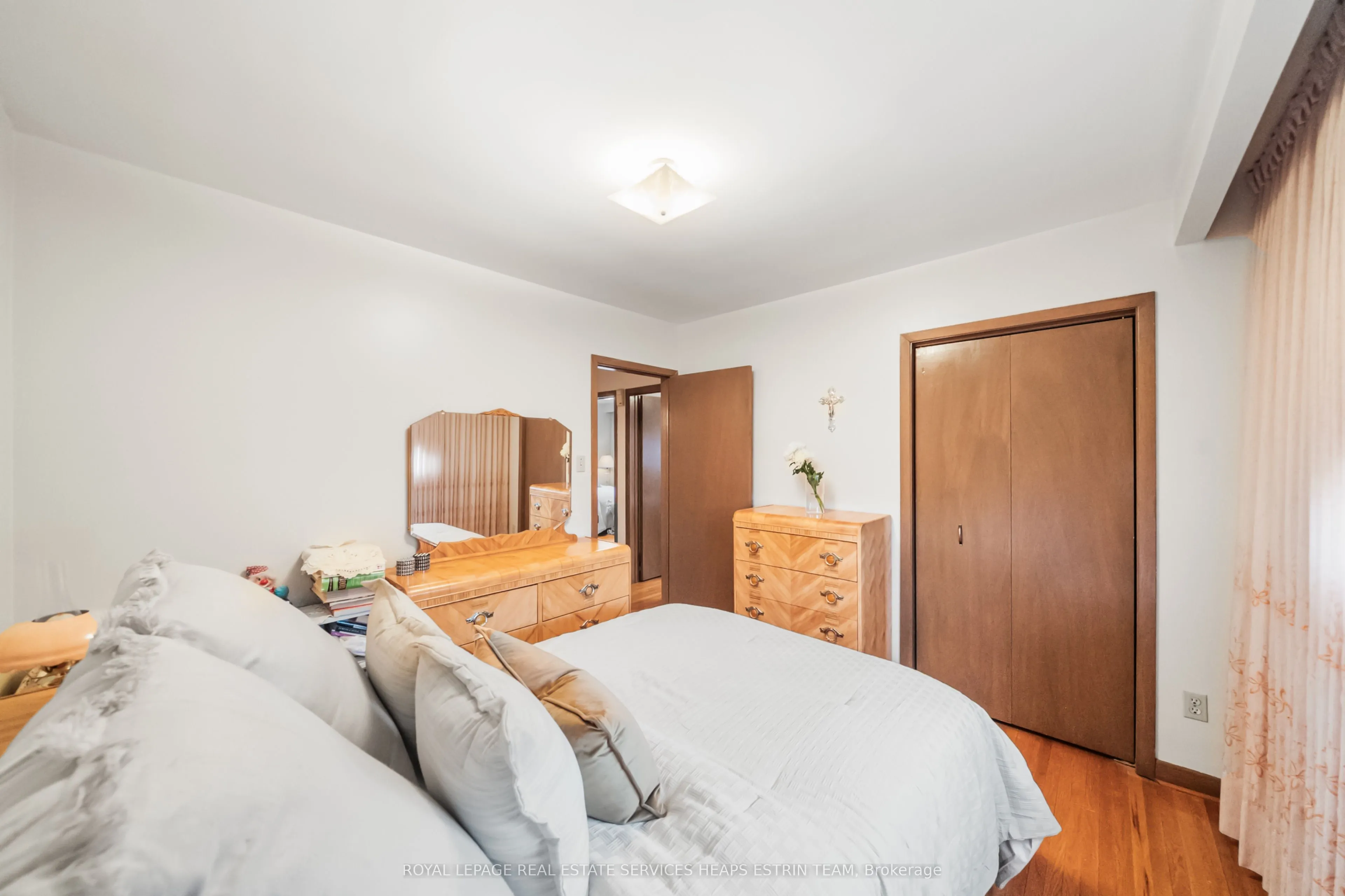 105 Bickerton Crescent