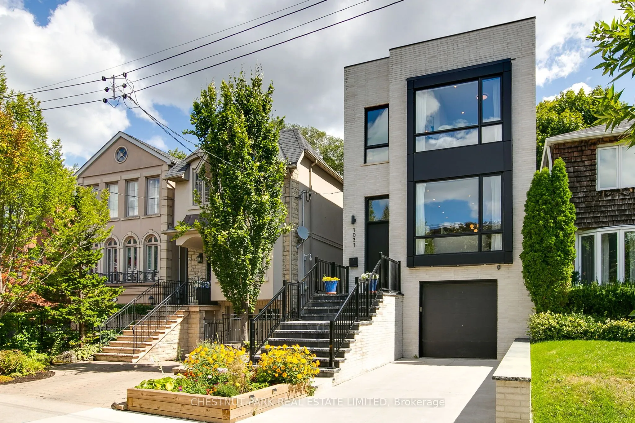 1031 Spadina Road