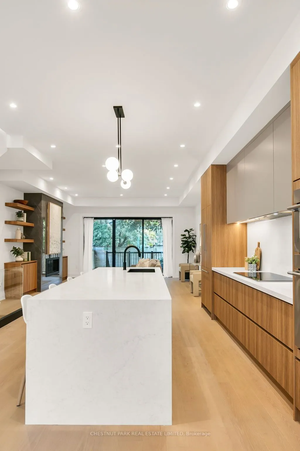 1031 Spadina Road