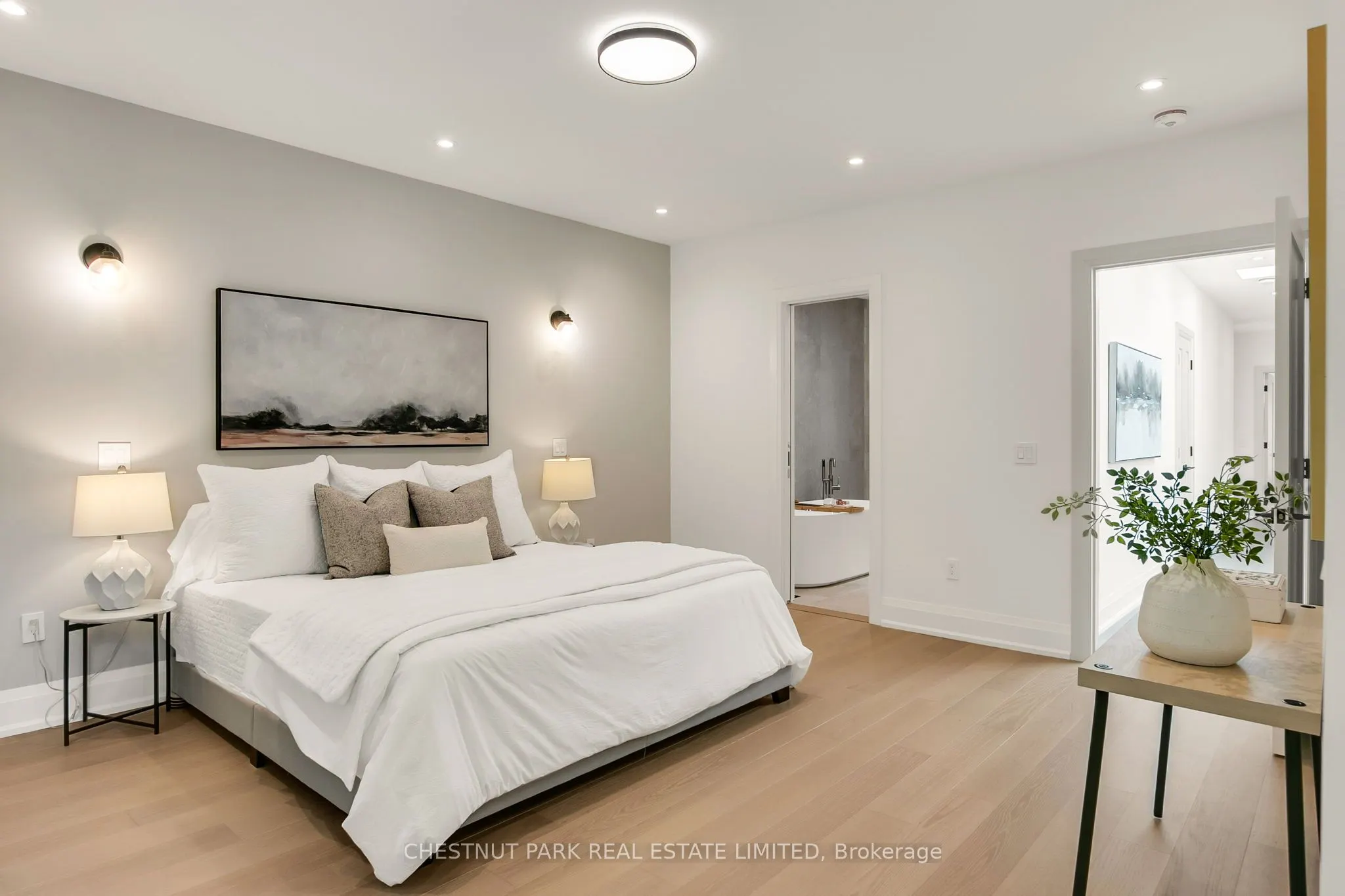 1031 Spadina Road