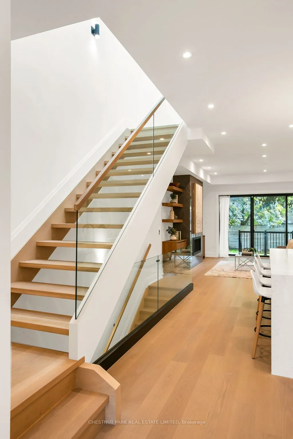 1031 Spadina Road
