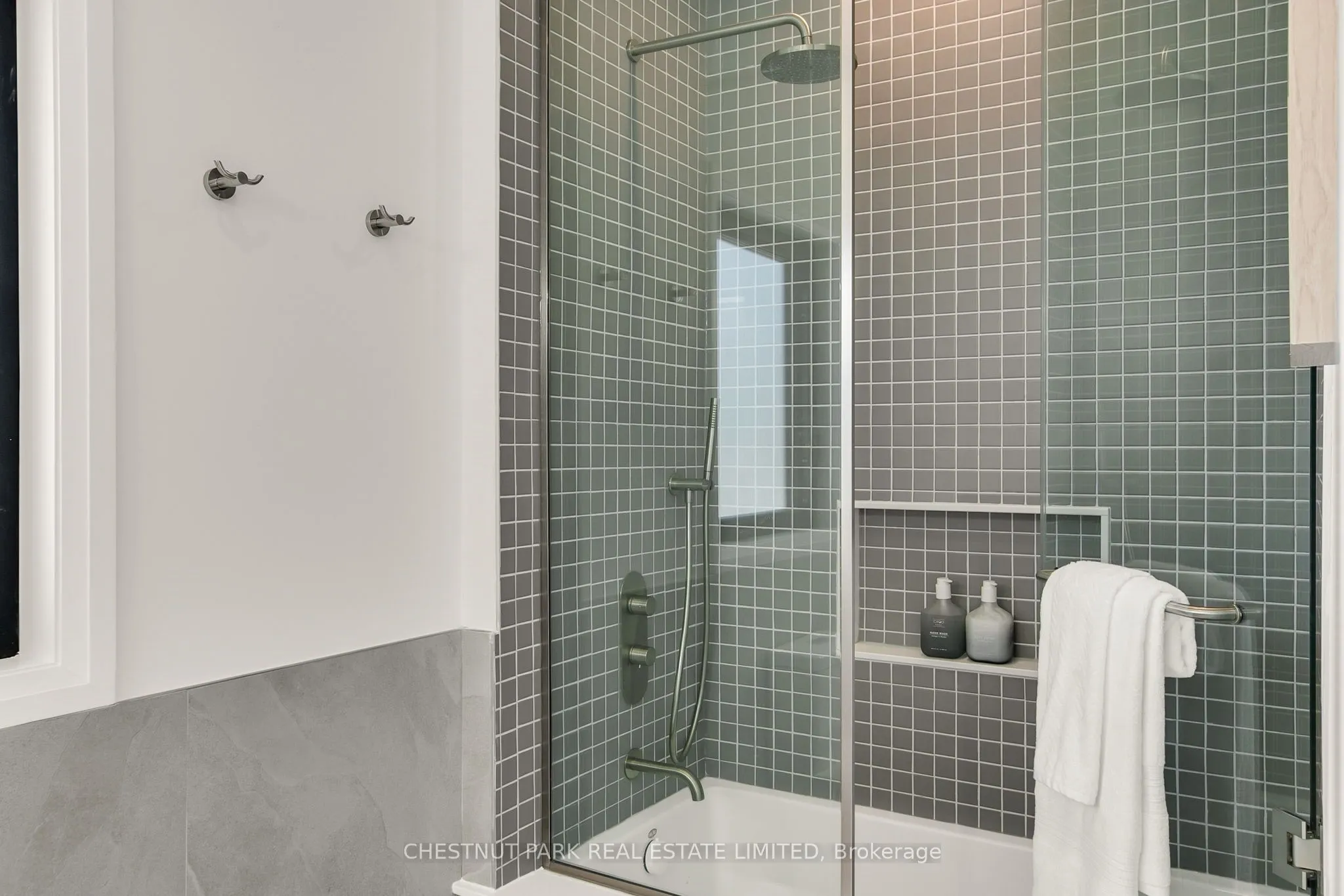 1031 Spadina Road