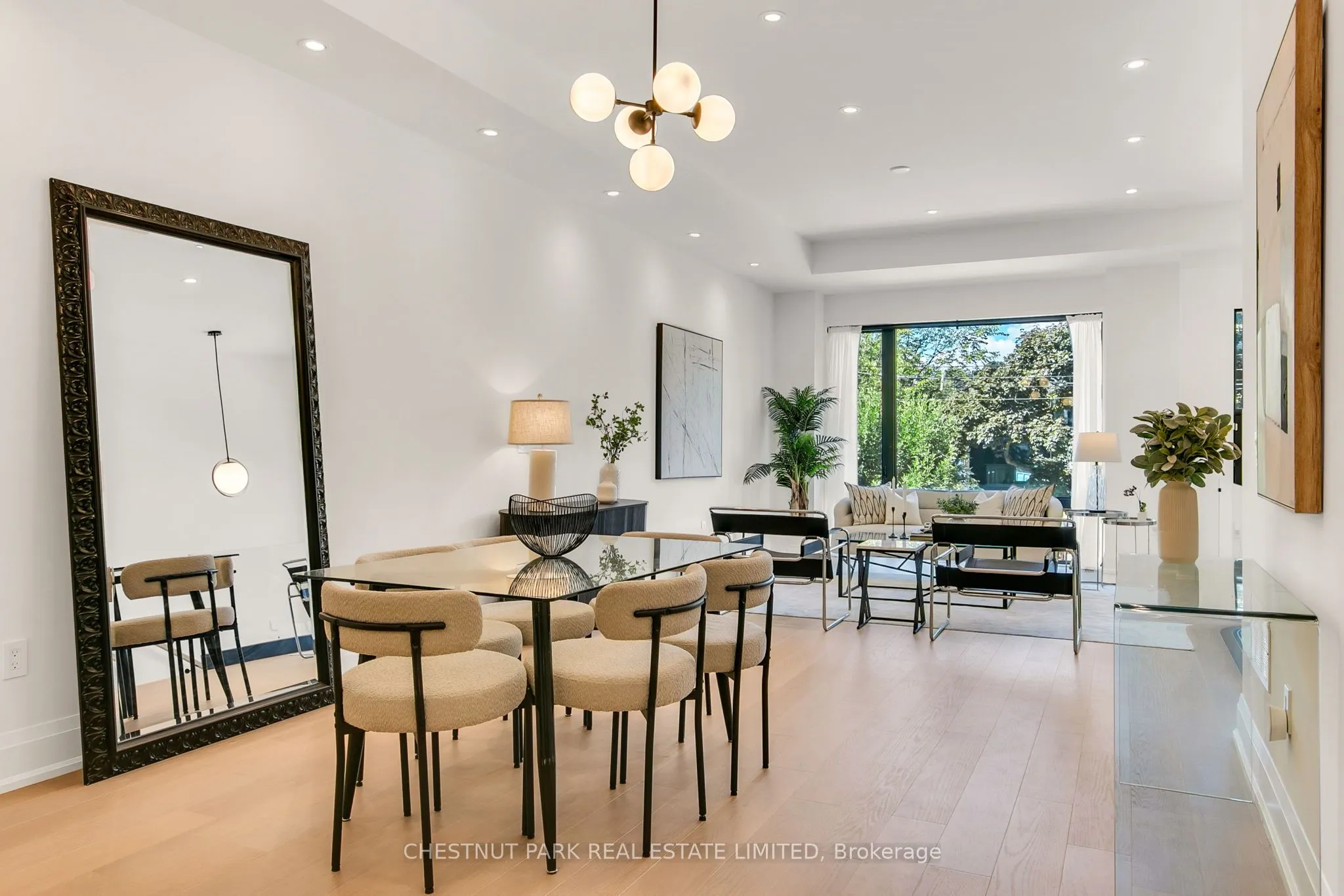 1031 Spadina Road