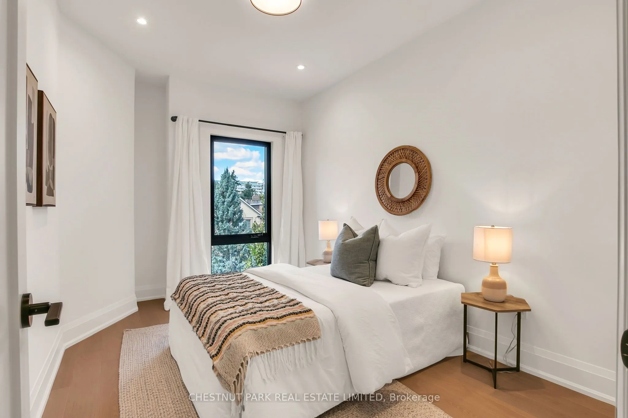 1031 Spadina Road