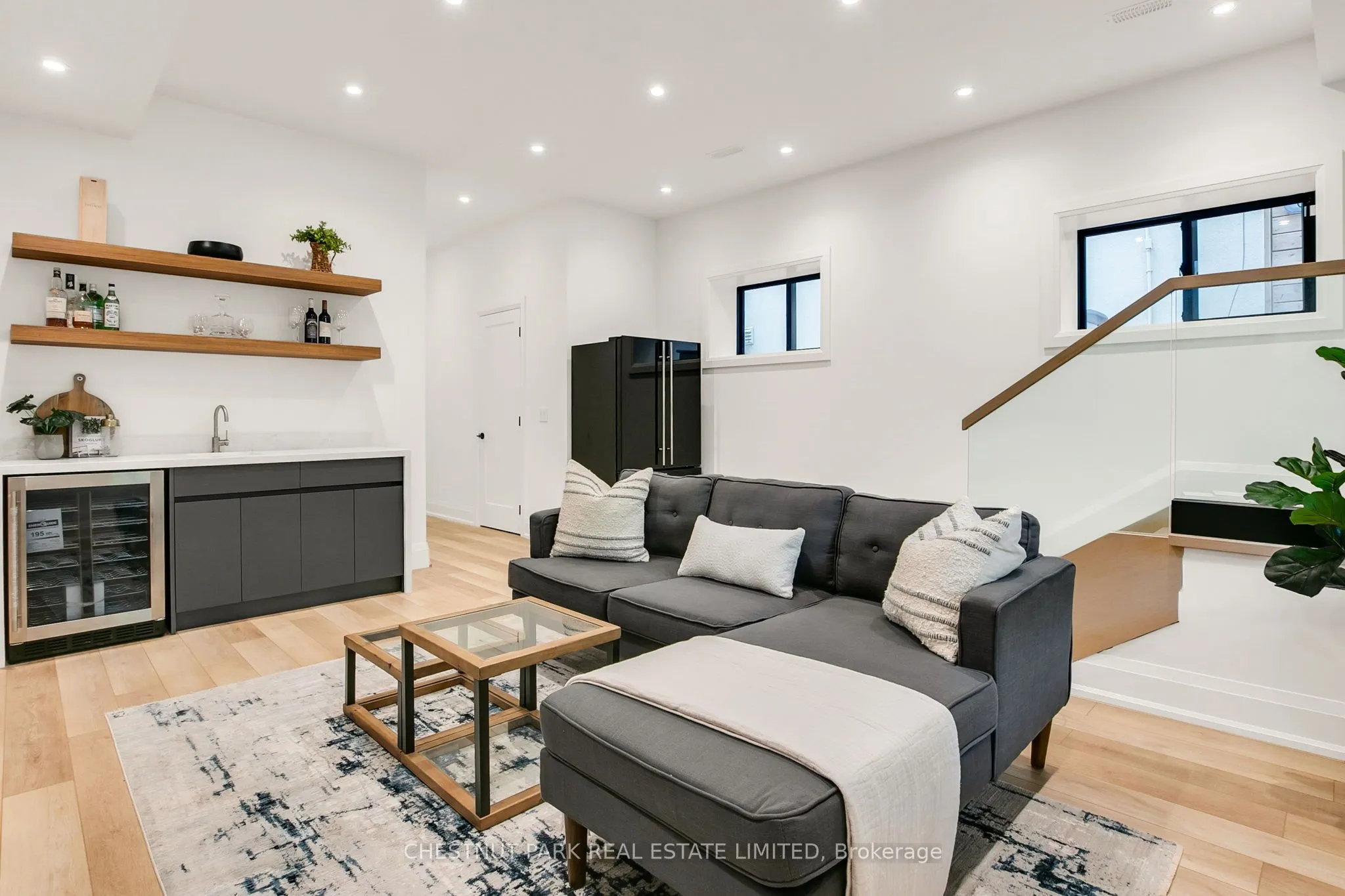 1031 Spadina Road