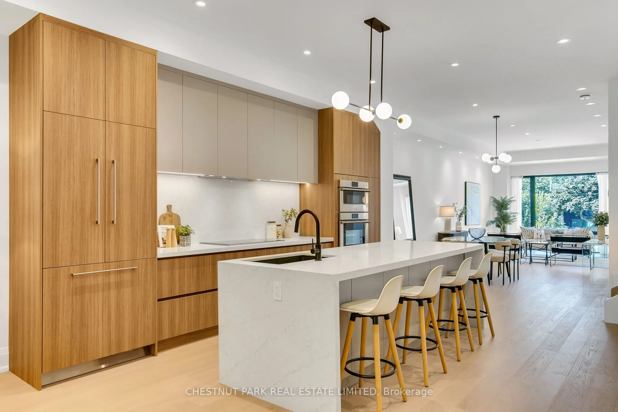 1031 Spadina Road