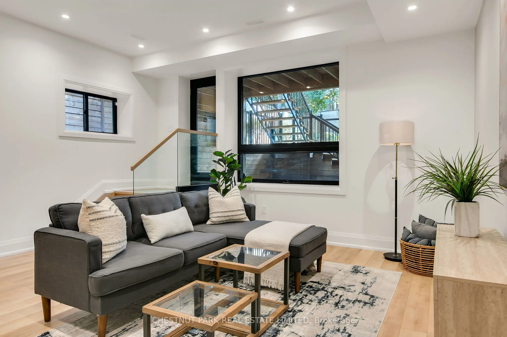 1031 Spadina Road