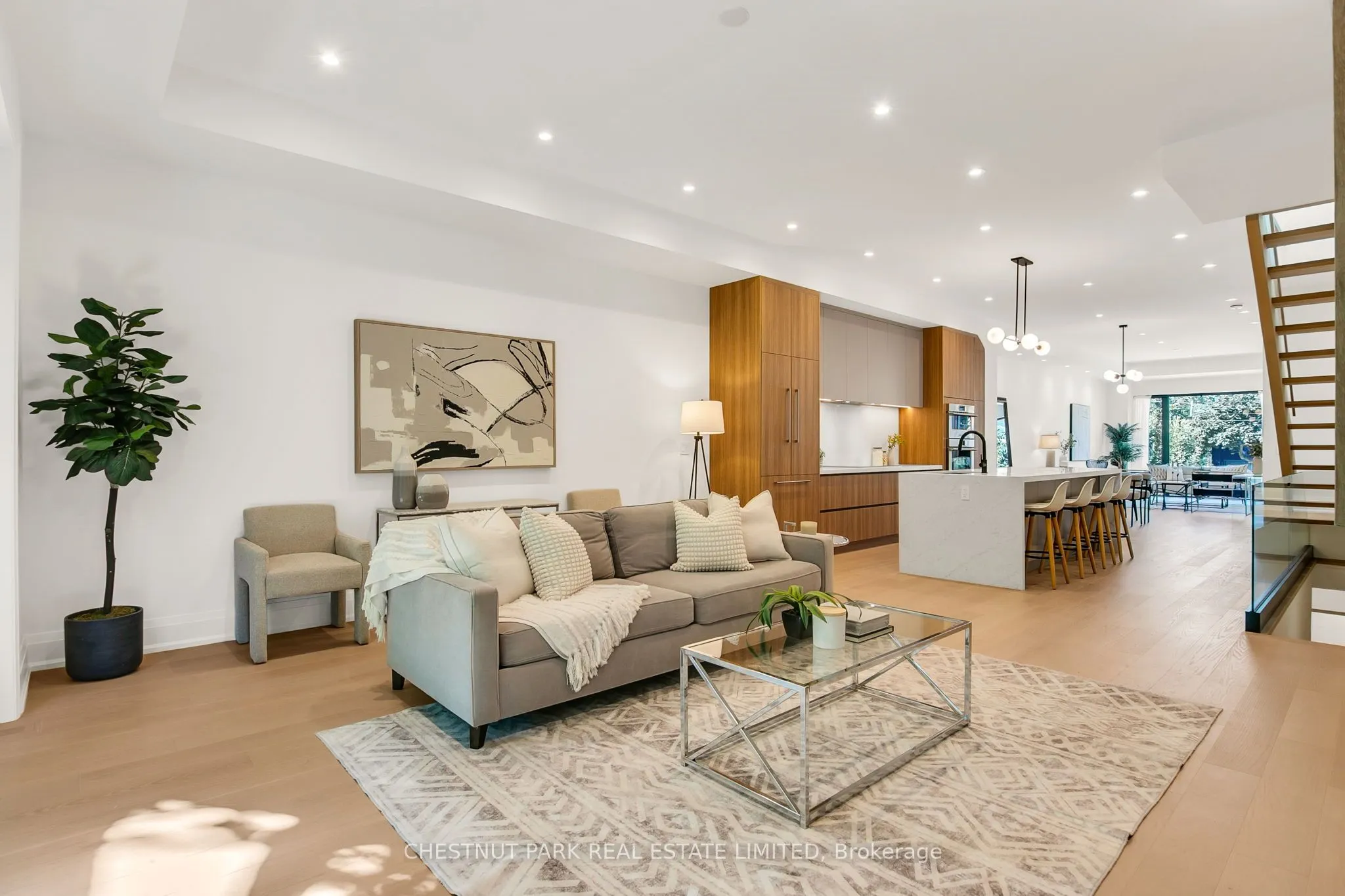 1031 Spadina Road