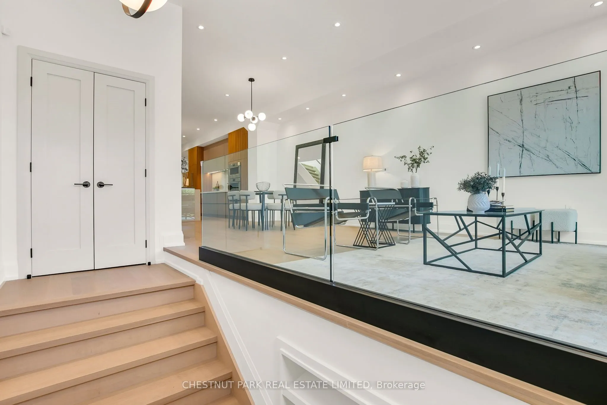1031 Spadina Road