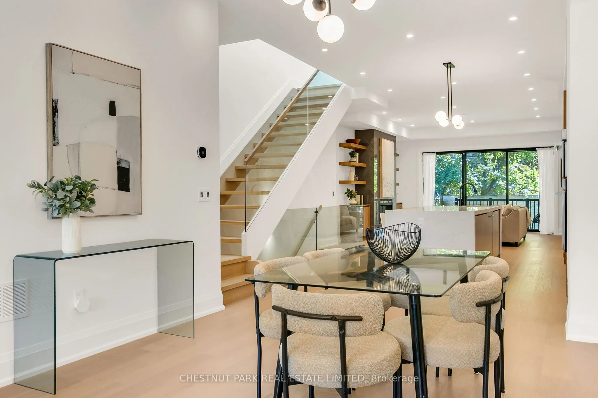 1031 Spadina Road